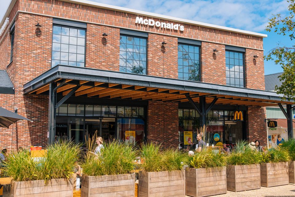 Vooraanzicht McDonalds.