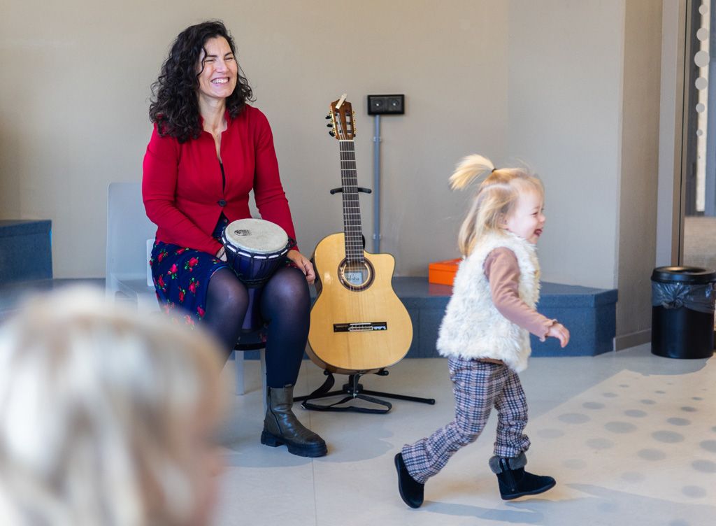 Muzikale Verhaaltjes met Helga Huisjes (0-2 jaar)