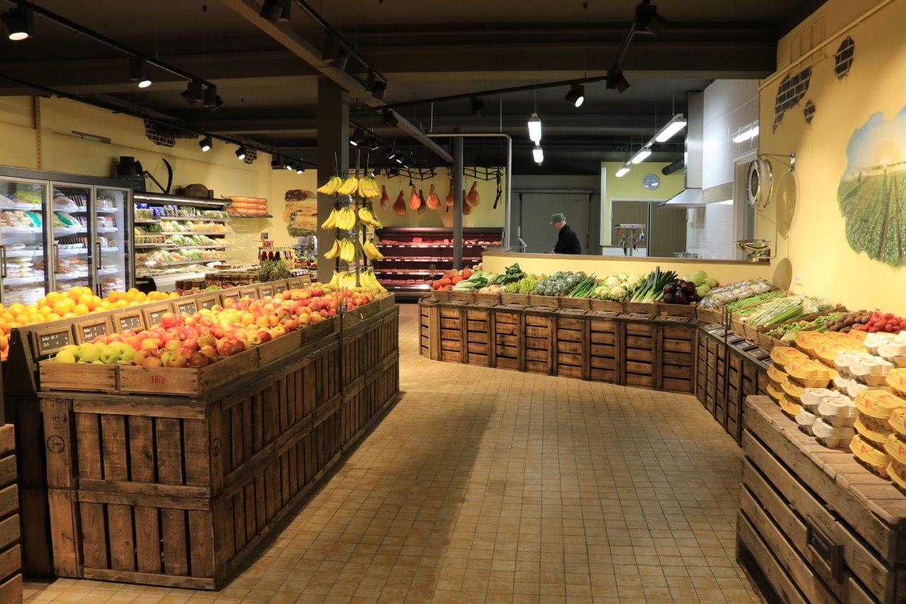 Interieur van verswinkel B.O.P. in Liessel