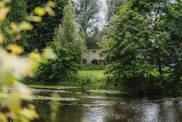 Boxtelsche Watermoolen aan het water