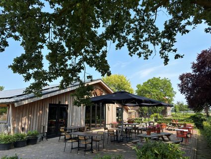 Terras bij vergaderlocatie restaurant KOE Otterlo Veluwe