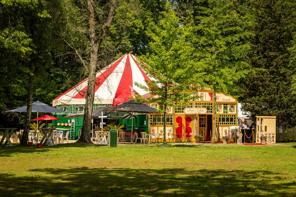 Dorpsfeest Boxtel - Spiegeltent Bon Salon