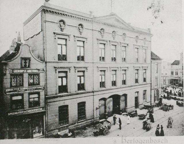 de oude Boterhal aan de Pensmarkt
