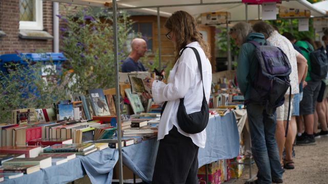 Internationale Augustus-boekenmarkt bij de Koppelkerk