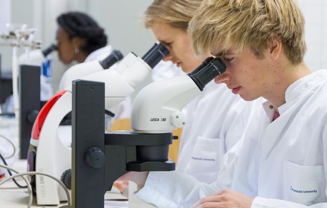 studenten onderzoek telescope