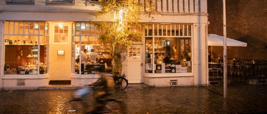 Buitenkant restaurant Tous Maastricht