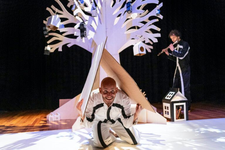 Thuis Best van mimespeler Achref Adhadhi en muzikant Kristján Martinsson