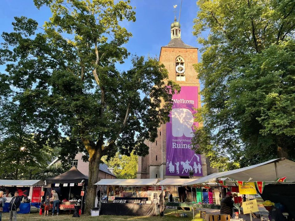 Braderie Ruinen