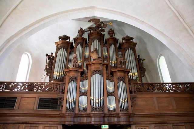 Foto van de kerk en het orgel in Eenrum, in opdracht van Erfgoedpartners. Foto: Huisman Media - Licentie: CC BY-SA 4.0