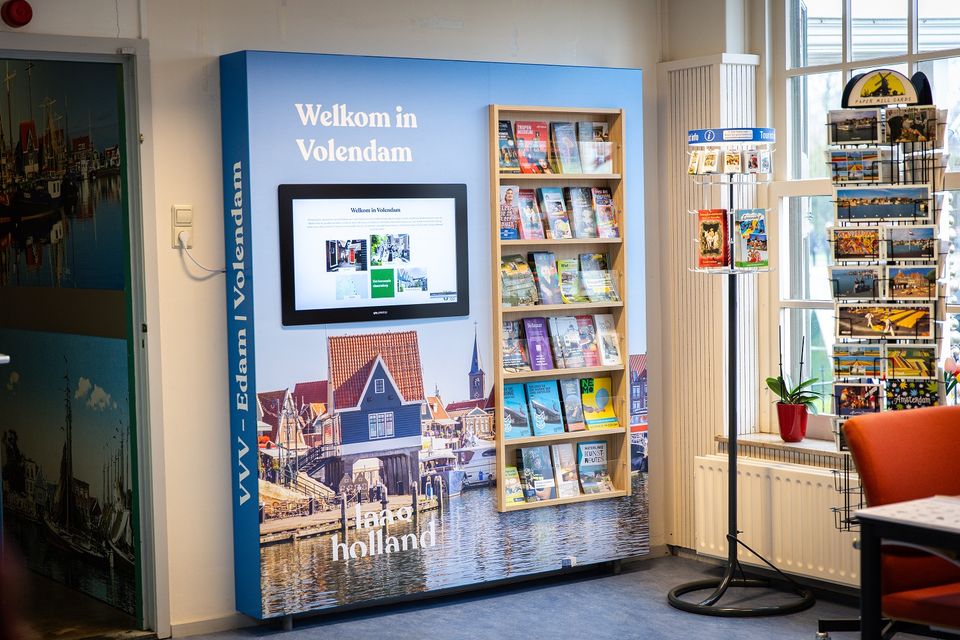 Binnenkant bij VVV Volendam