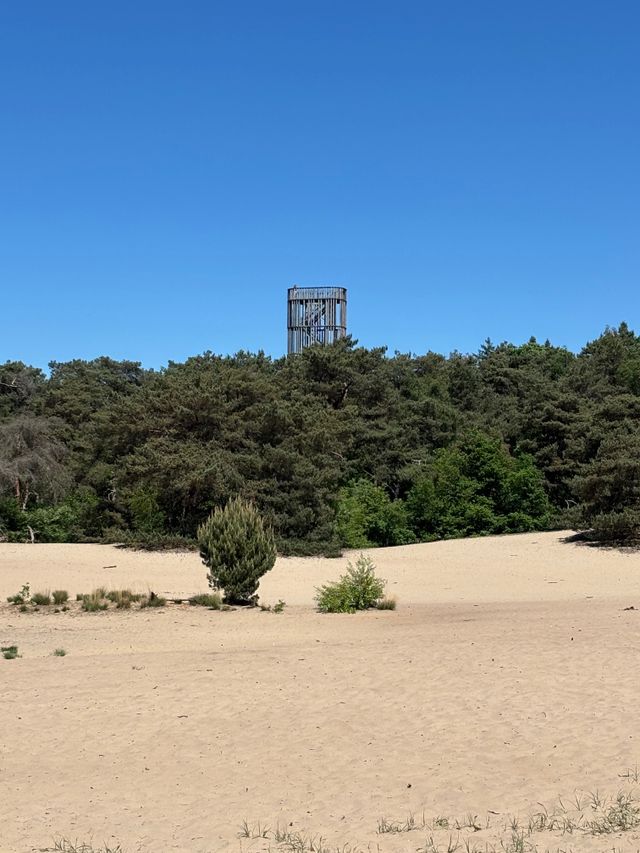 Uitkijktoren Herperduin van een afstandje