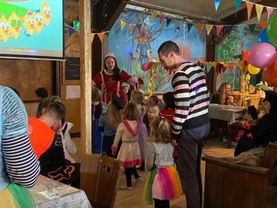 kindercarnaval bij de steenuil in Oirschot
