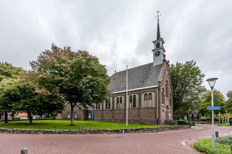 Op-Schouwen-Duiveland-Kerk-In-Kerkwerve