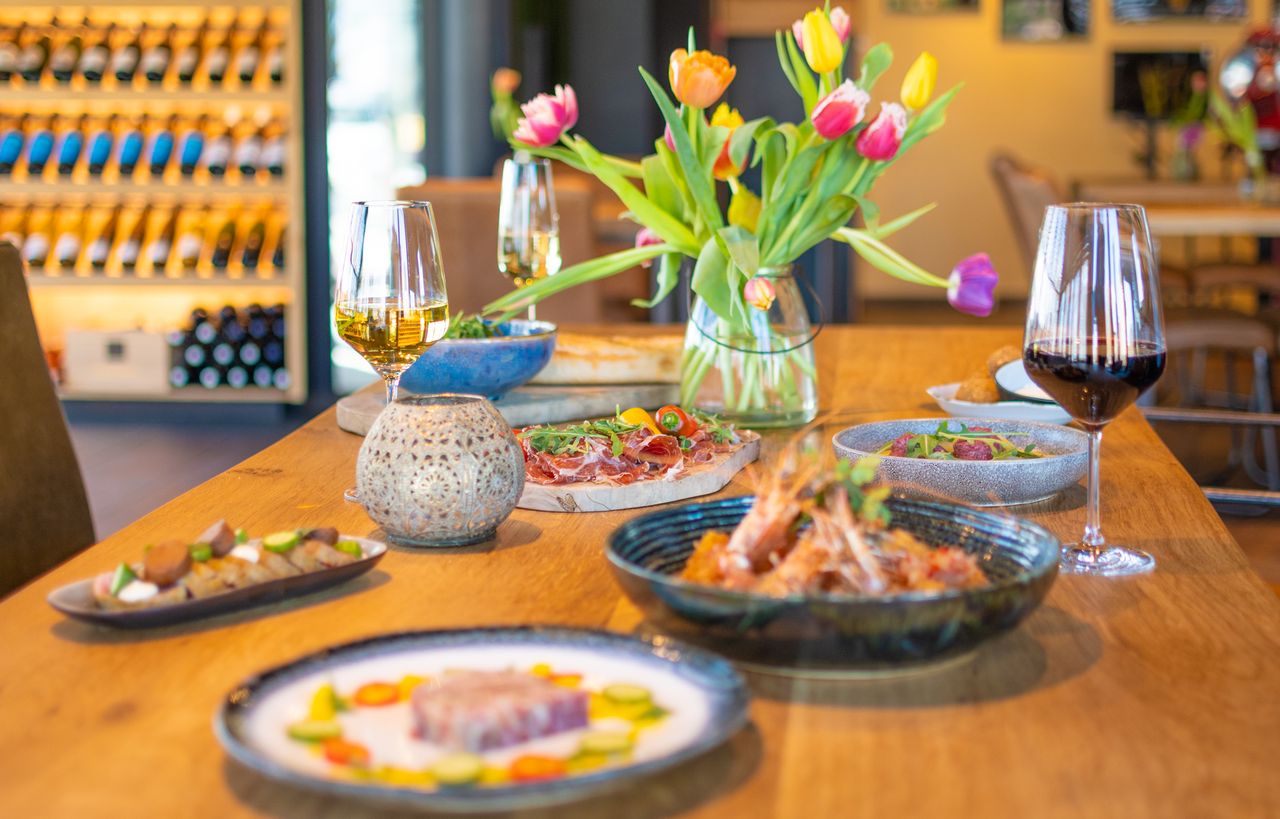 Top eten en heerlijke wijn in een gastvrije, informele setting