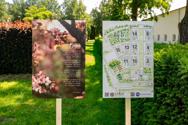 plattegrond en startgedicht 'Begin'