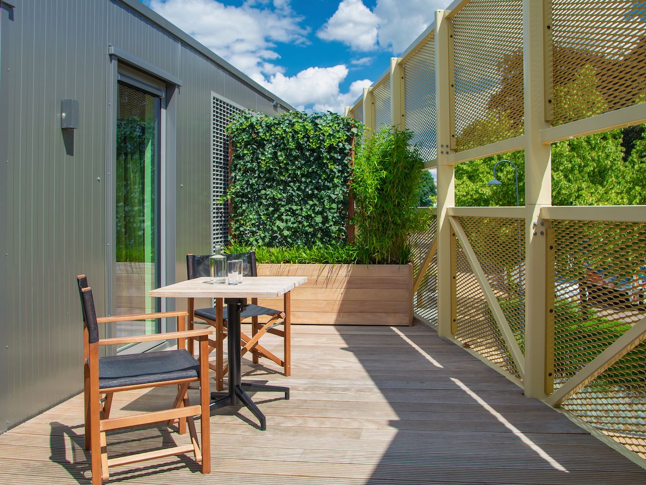Het hotel heeft 2 penthouse kamers voorzien van alle moderne gemakken. Beiden kamers hebben een eigen terras met uitzocht op de rivier.alle kamers hebben uitzicht op het historische centrum & eigen balkon.
