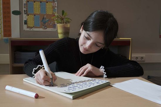 Schrijf een verhaal in al je talen (8-12 jaar)