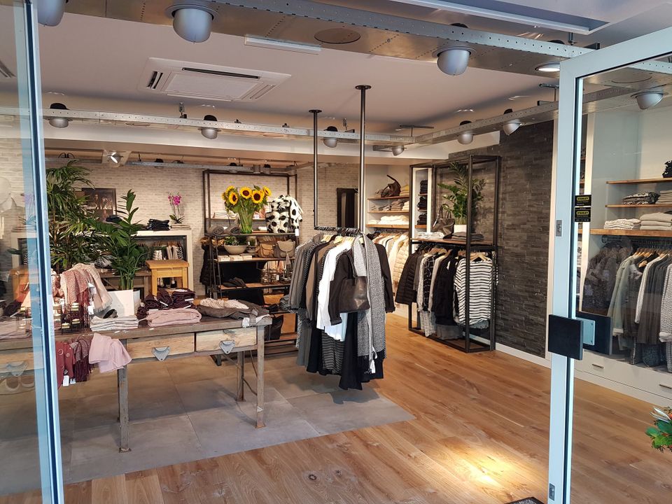 Inkijk in de winkel van Casual Lifestyle gelegen in Delft