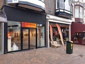 Voorpui van kunstwinkel Art Hilversum