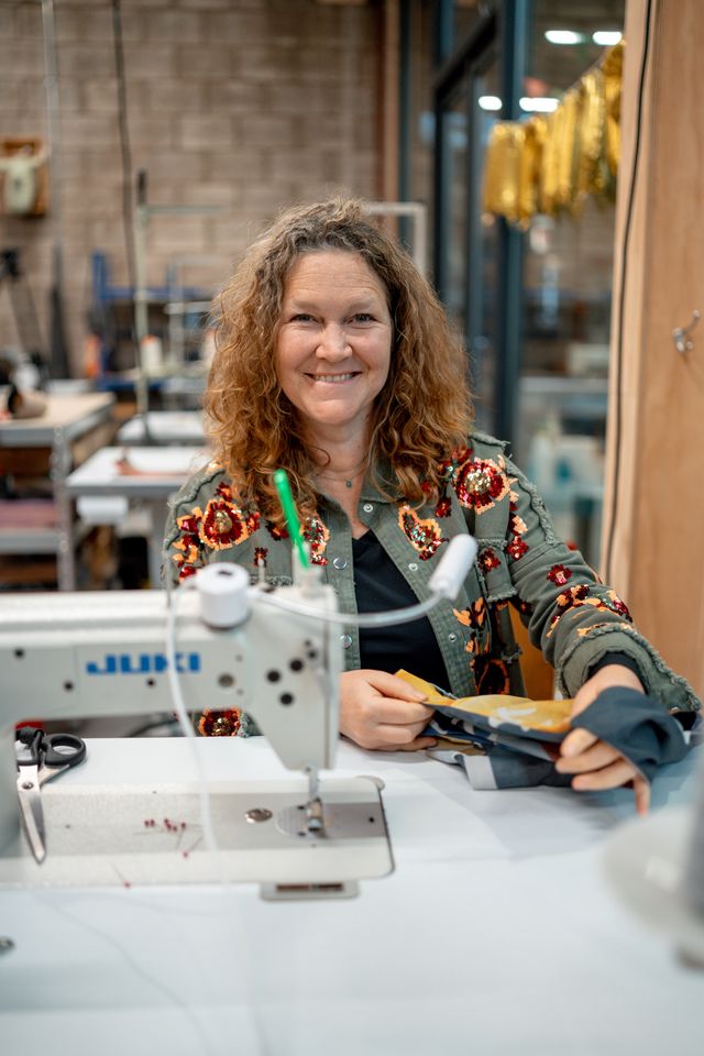Designer Marieke Rolloos van het Vermeer Recycle Project