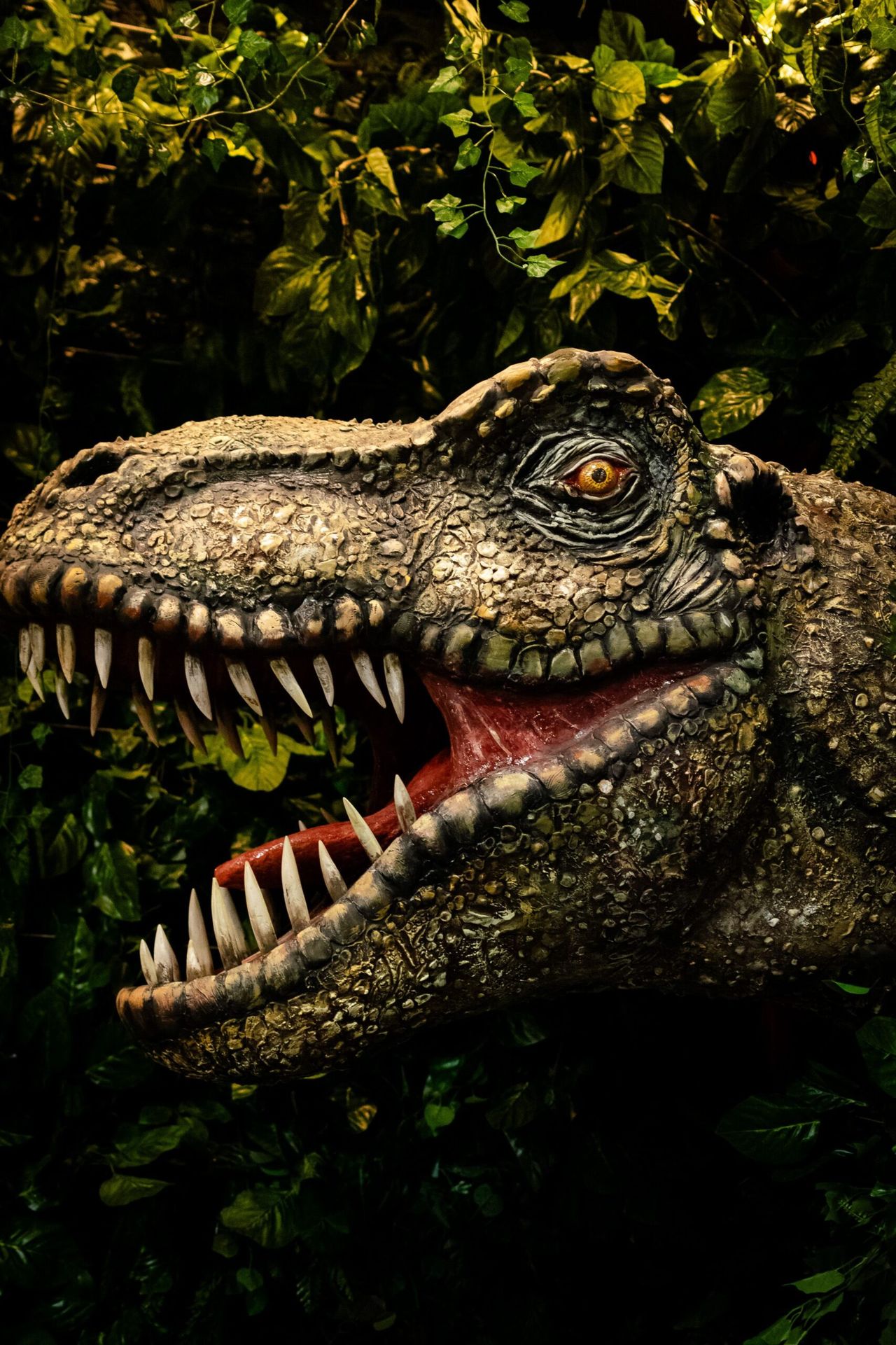 Dino bij Kasteel Keverberg