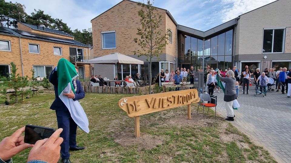 Onthulling 2 op Vlieland