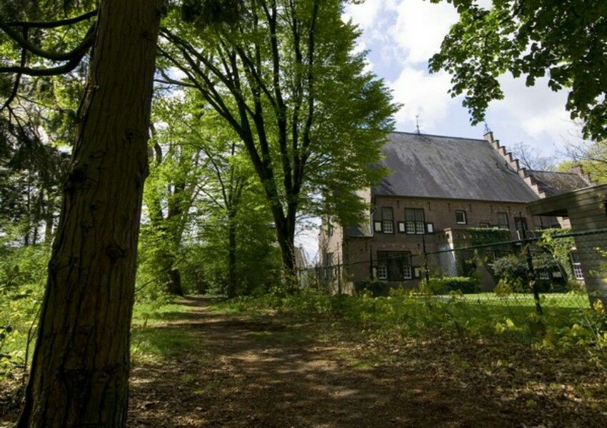 Het Tuinpad bij Museum De Wieger