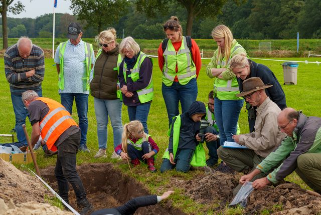 Eerdere opgraving via het project CARE (Community Archaeology in Rural Environments).