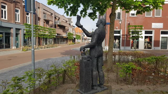 Beeld schoenmaker Kaatsheuvel