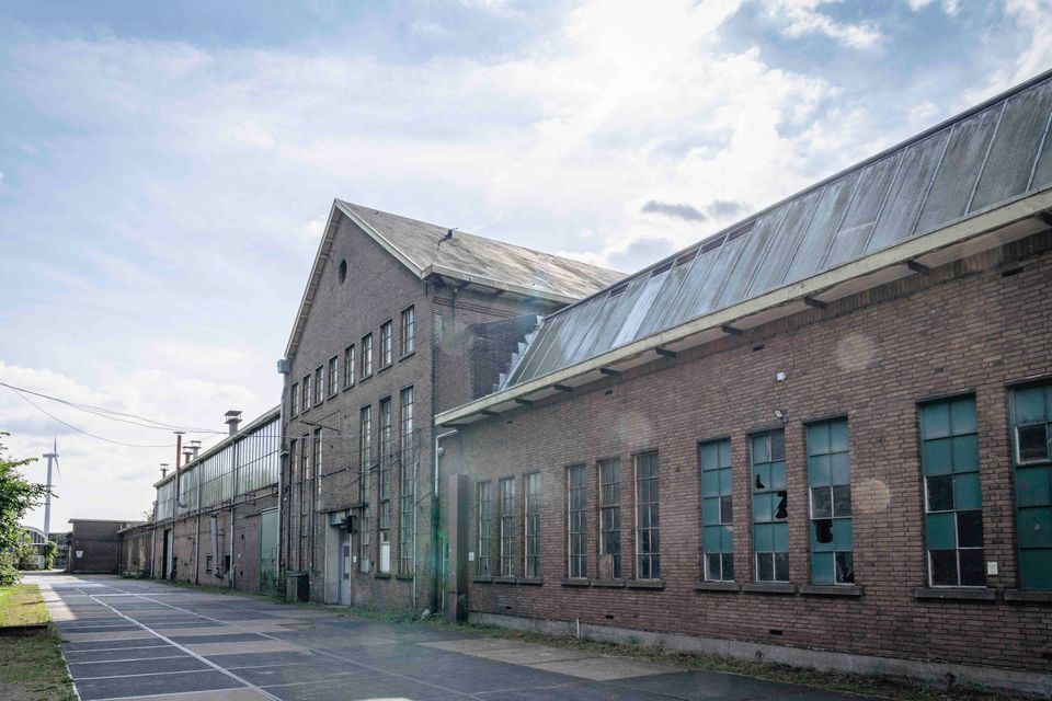 Foto van gebouw op het Hembrugterrein