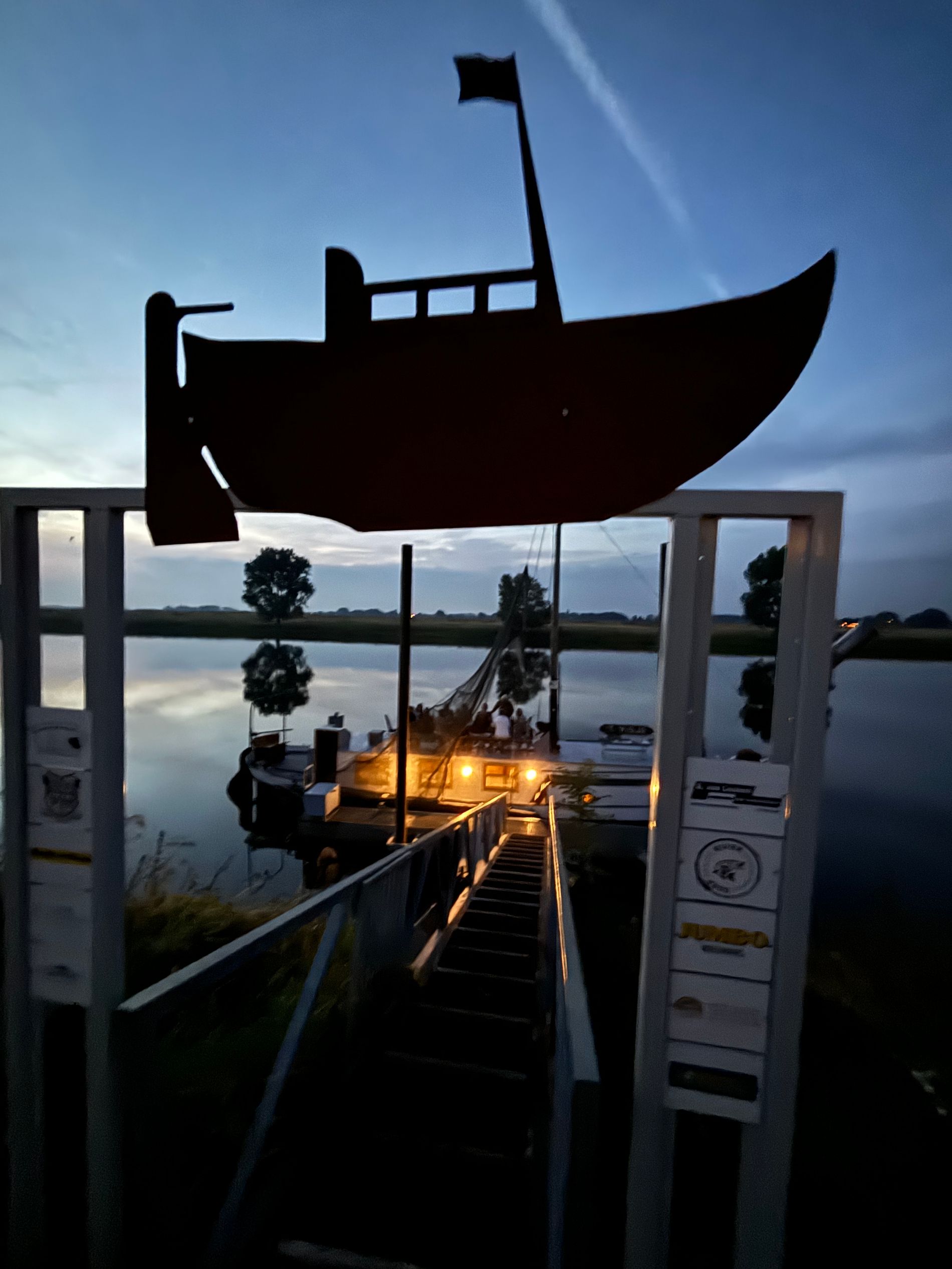 Na zonsondergang mogen we niet meer varen