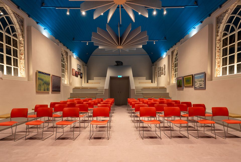 Zaal Podium Nicolaaskerk