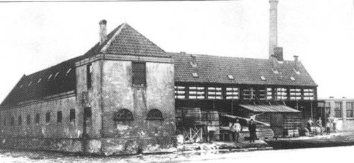 Een zwart-wit foto van oude Blekerijen En Stijfselfabrieken