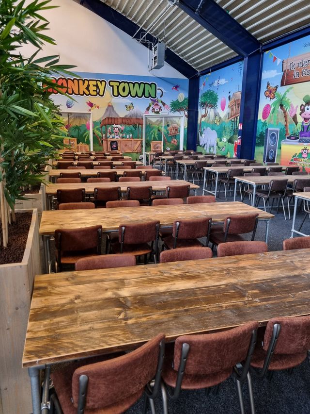 Restaurant in binnenspeeltuin