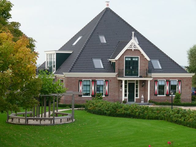De buitenkant van  Hoeve Chapeau