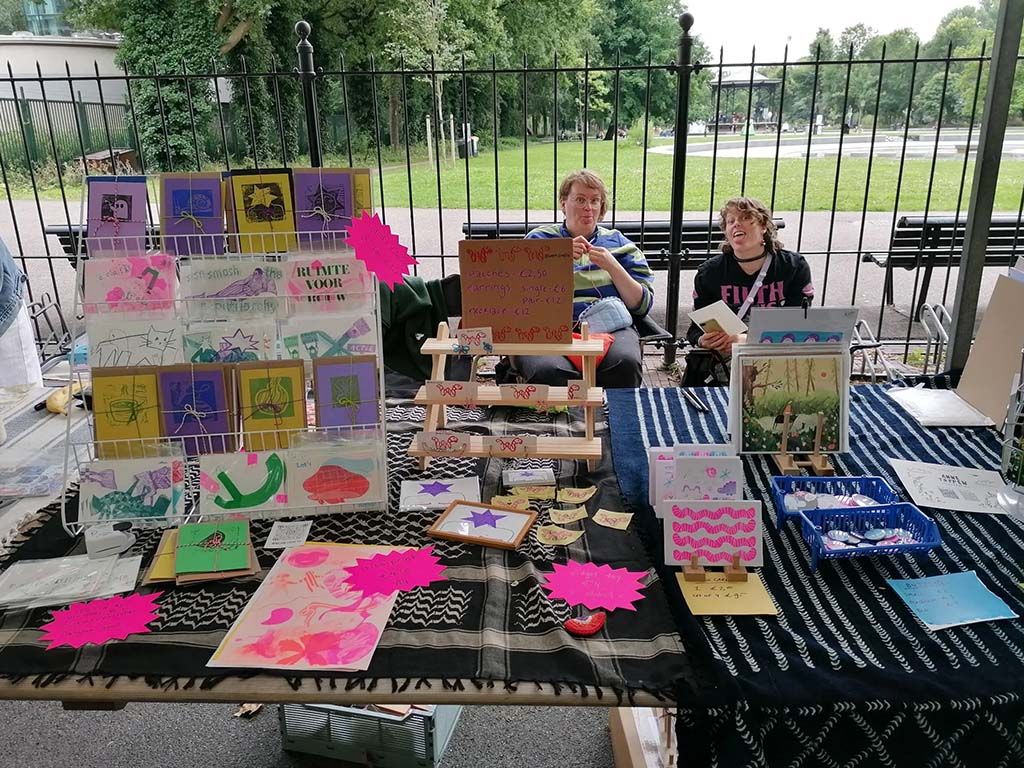 Silly slugs market