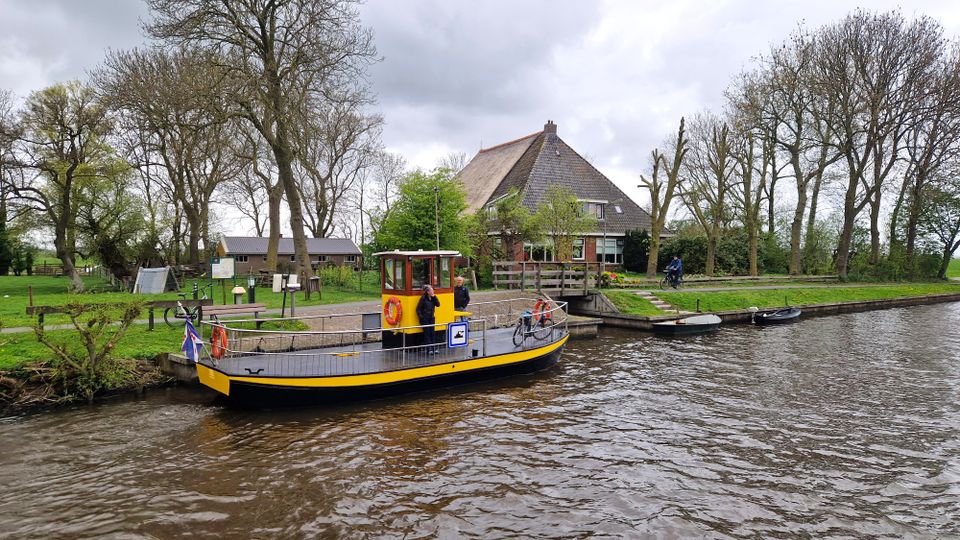 Lekkum - Wyns - Jelsum - Snakkerburen | Rondjes om de kerken