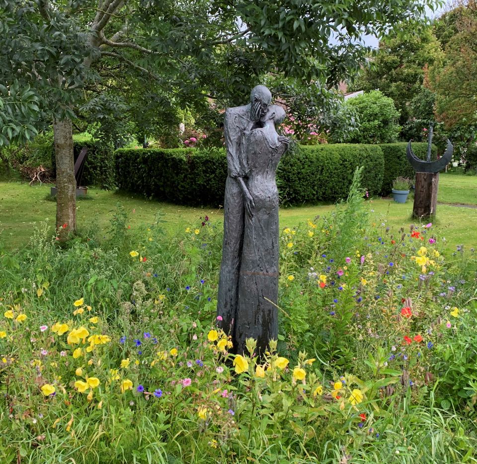 Beeld in de tuin van Karel Zijlstra