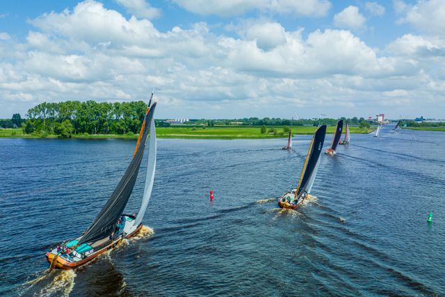 Turfrace zeilen skutsjes
