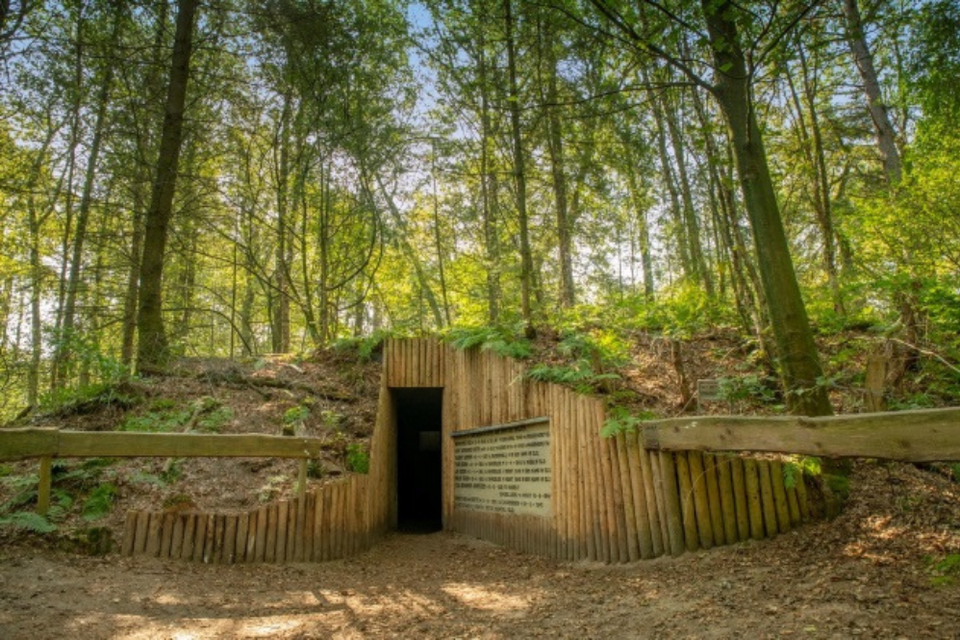 Onderduikershol De Wigwam bij Diever