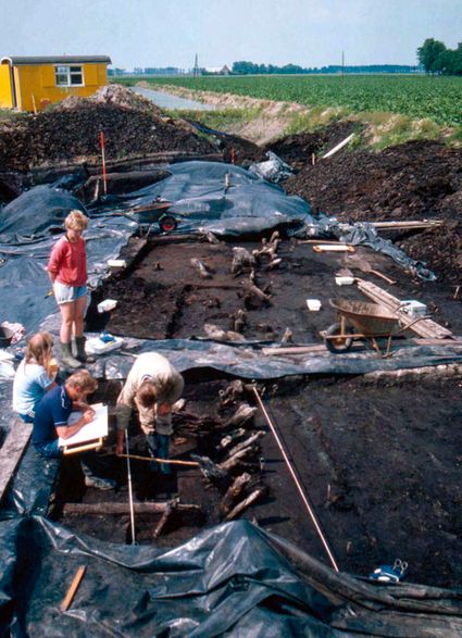 Opgraving van de Romeinse boerderij in 1983.