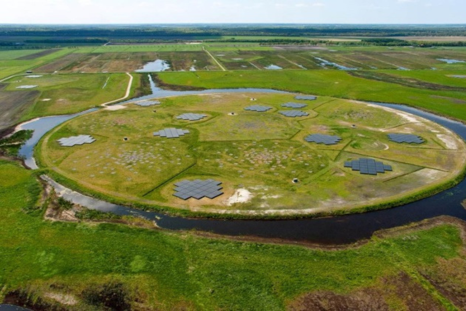 Radiotelescoop LOFAR in Exloo.