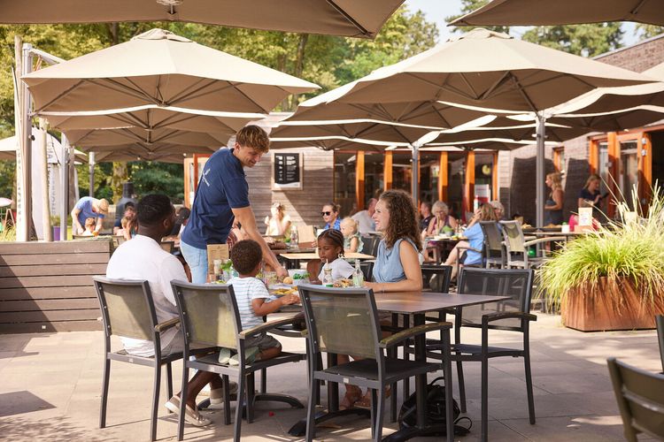 Brasserie 't Smokkelstrand bij RCN de Flaasbloem