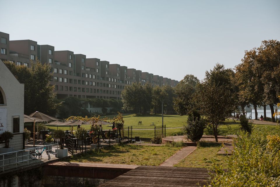 Charles Eyckpark Maastricht Ceramique fietspad vanaf bordenhal