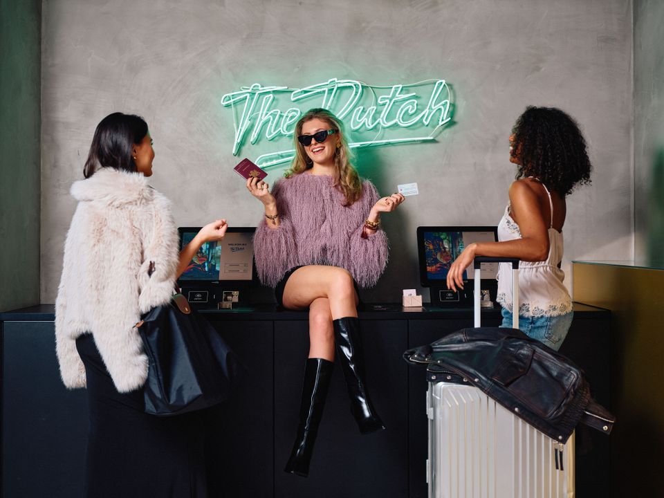 Self Check In The Dutch