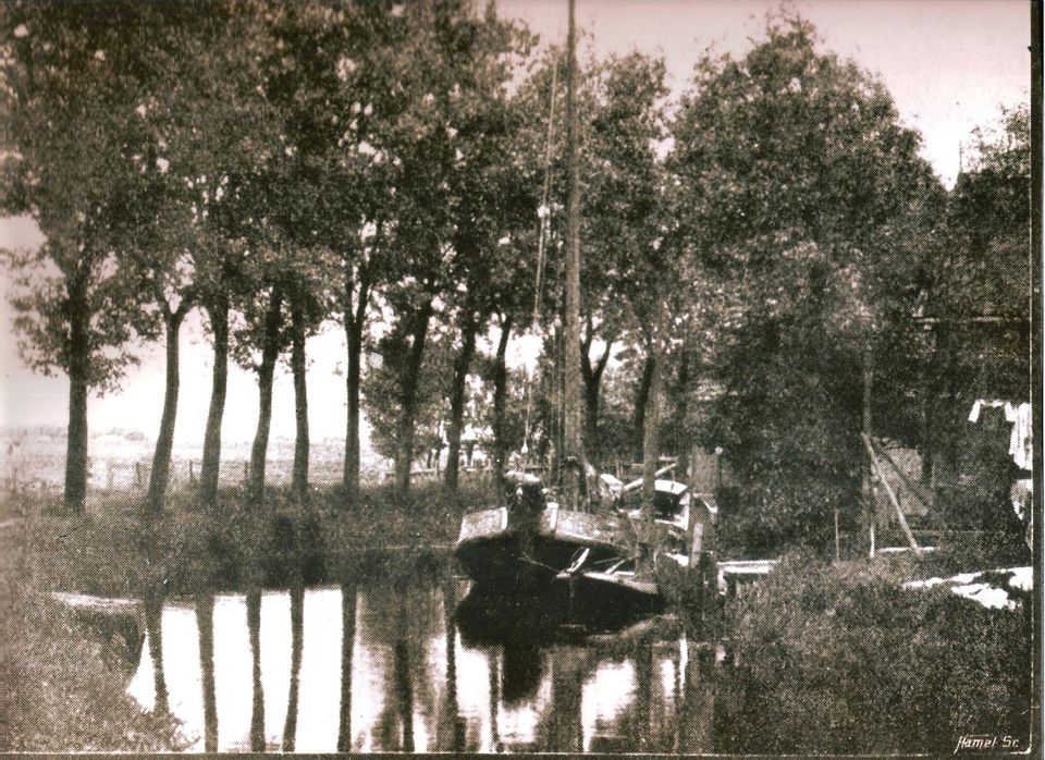 Ald Far met houten schip 001 - Terherne Friesland