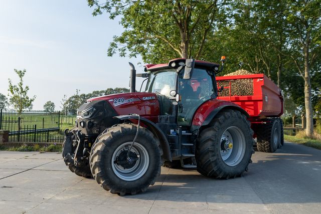 Een tractor van Beemster Valery