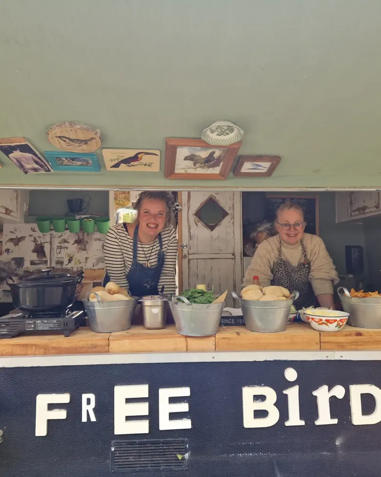 Lokaal geproduceerd door Geartsje van Free Bird World Food