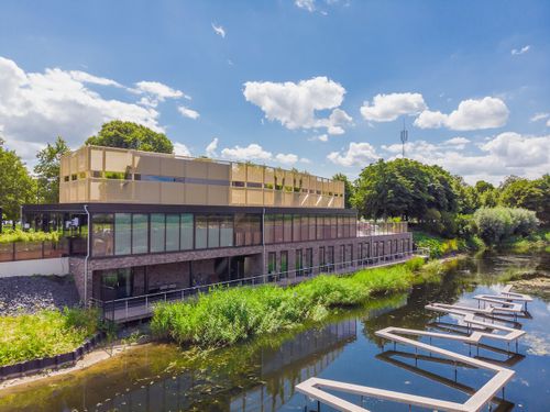 Een plezierig hotel op de mooiste plek, net buiten het historische centrum.