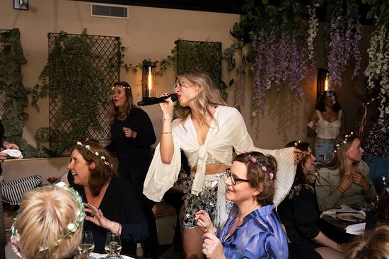 Gimme! Gimme!: sing-along dinner show